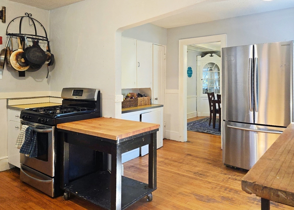 24 Bangor Street Springfield, MA 01118 - Photo 14 of 25 Gallery Image 14