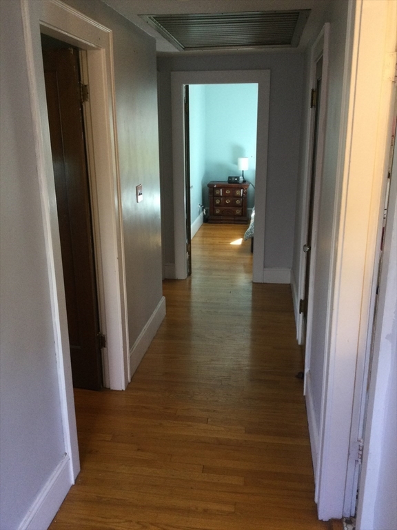 24 Bangor Street Springfield, MA 01118 - Photo 20 of 25 Gallery Image 20