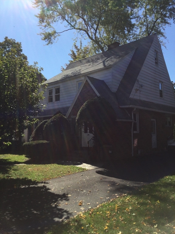 24 Bangor Street Springfield, MA 01118 - Photo 3 of 25 Gallery Image 3