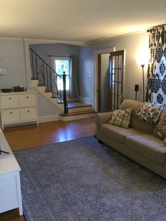 24 Bangor Street Springfield, MA 01118 - Photo 8 of 25 Gallery Image 8