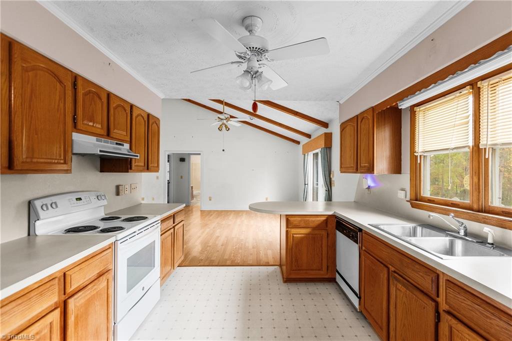 1320 Pratt Road Ararat, NC 27007 - Photo 13 of 44 Gallery Image 13