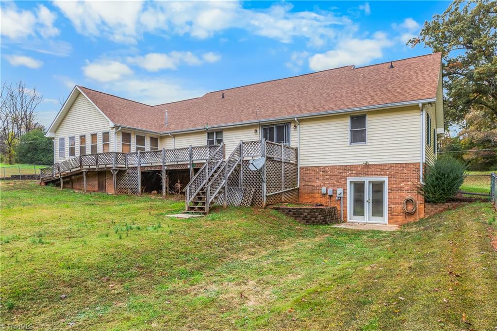 1320 Pratt Road Ararat, NC 27007 - Photo 36 of 44 Gallery Image 36