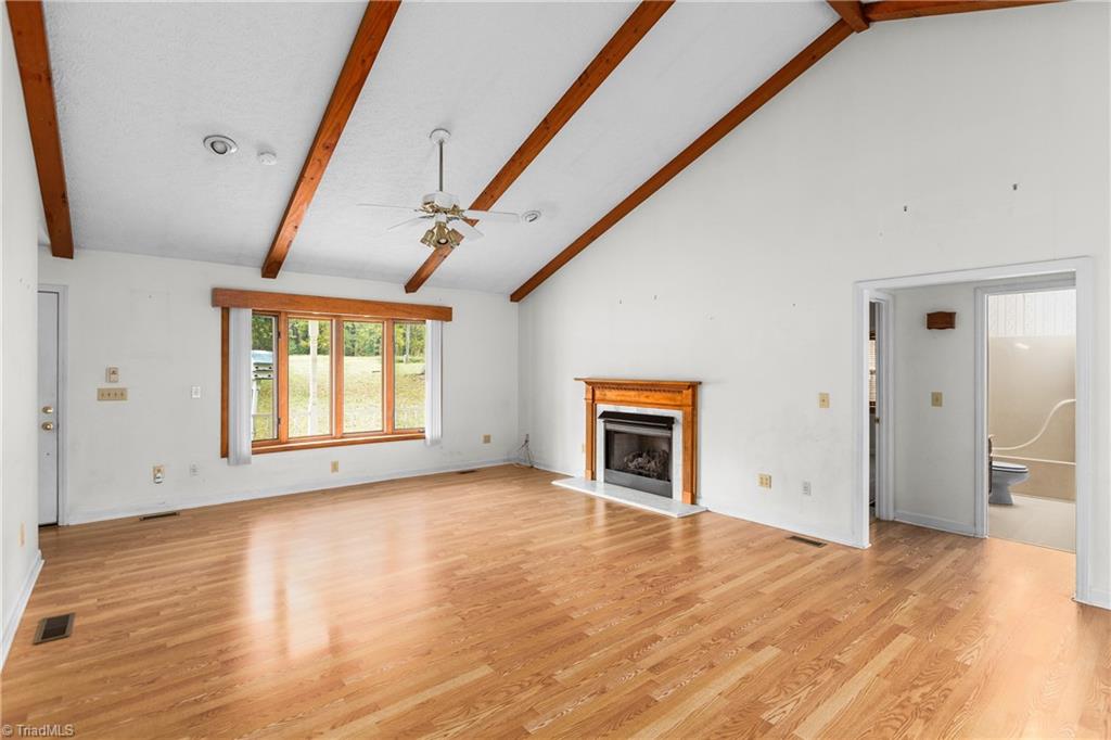 1320 Pratt Road Ararat, NC 27007 - Photo 5 of 44 Gallery Image 5