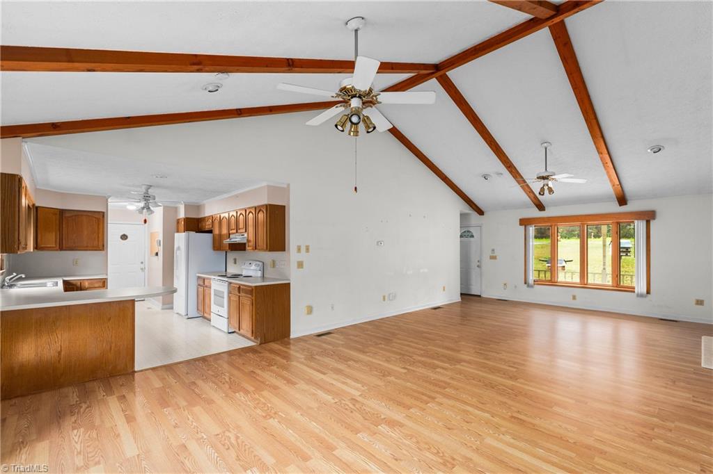 1320 Pratt Road Ararat, NC 27007 - Photo 9 of 44 Gallery Image 9
