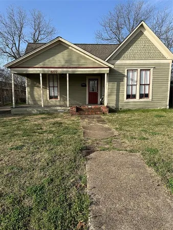 $125,000 | 607 Northwest Main, Ennis, TX 75119
