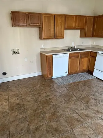 $125,000 | 607 Northwest Main, Ennis, TX 75119