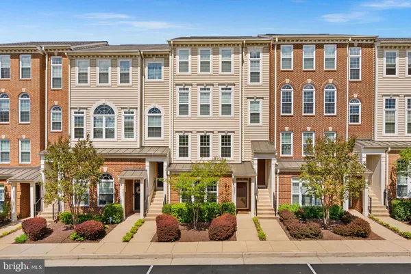 $414,900 | 42261 Terrazzo Terrace, Chantilly, VA 20152
