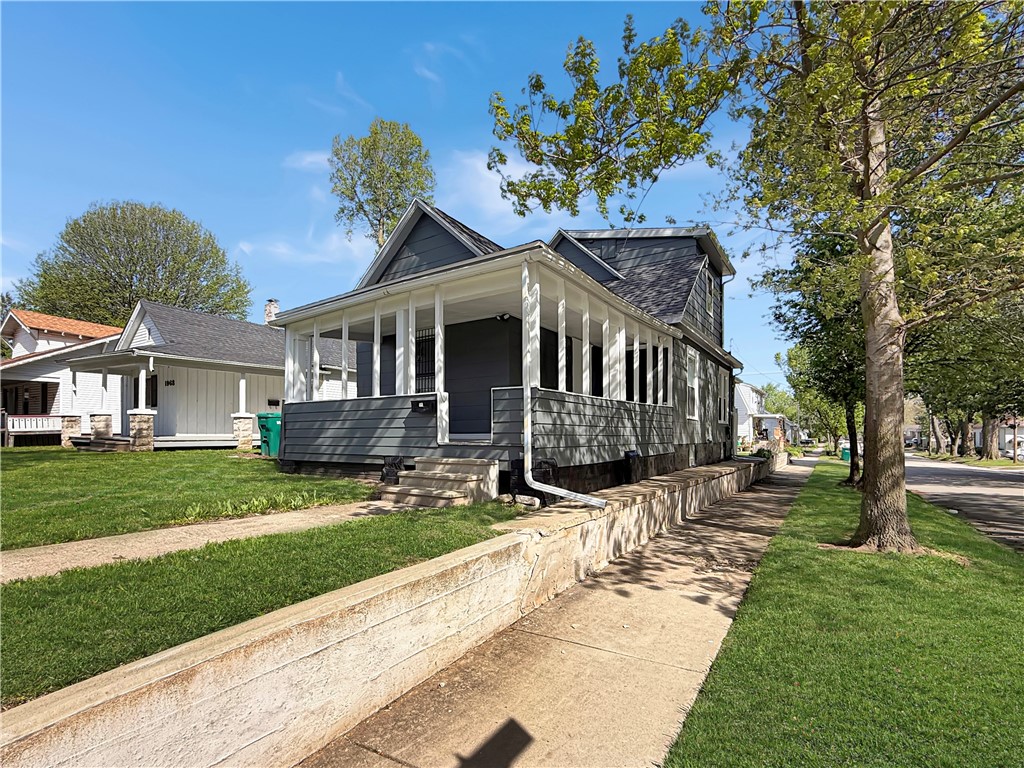 1976 East Wood Street Decatur, IL 62521 - Photo 2 of 22