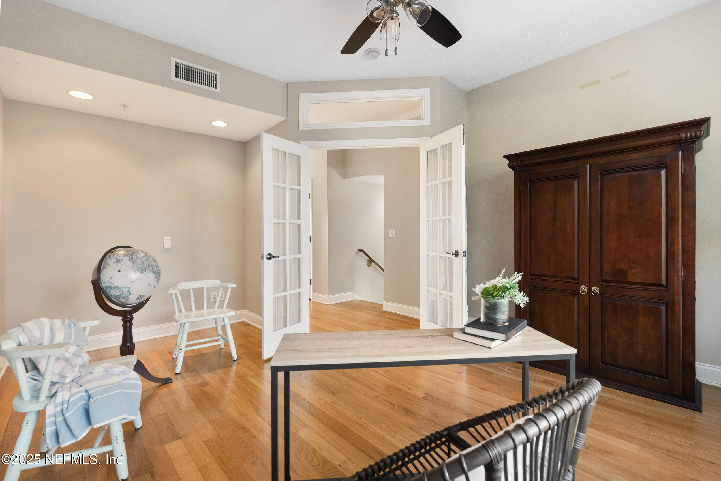 2102 Windjammer Lane St. Augustine, FL 32084 - Photo 20 of 47 a living room with furniture