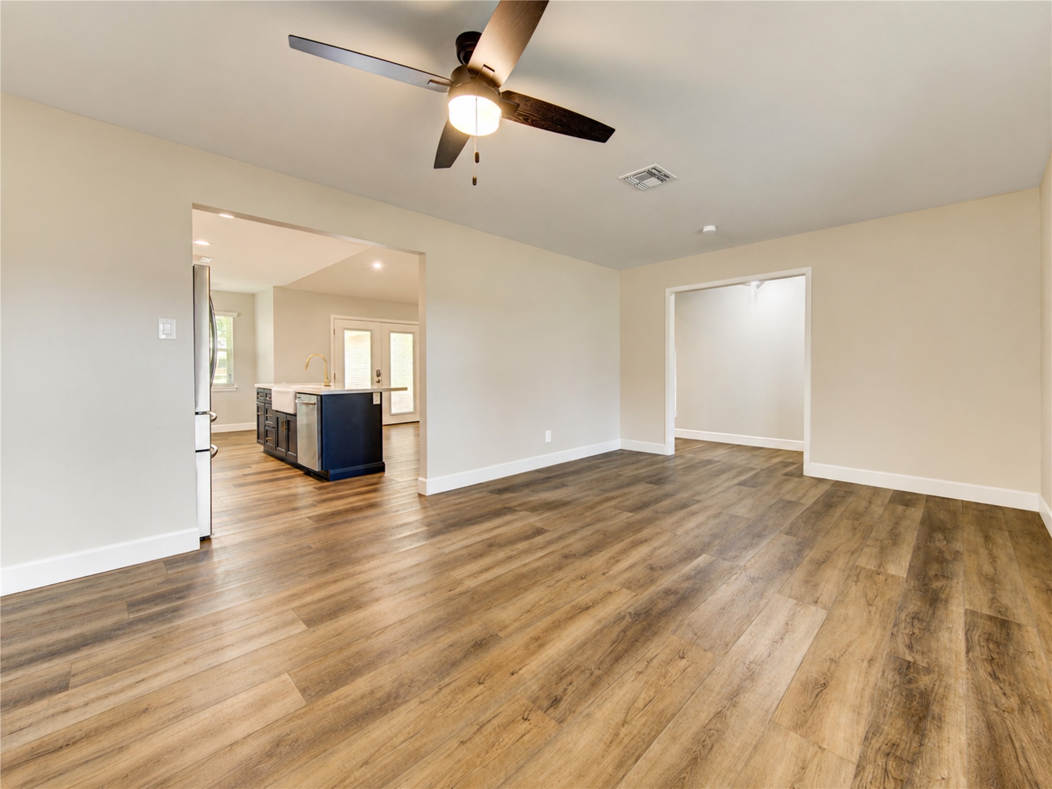 1105 Kost Road Alvin, TX 77511 - Photo 6 of 48