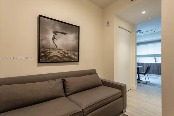 $5,000 | 2960 Northeast 207th Street, Unit 904, Aventura, FL 33180
