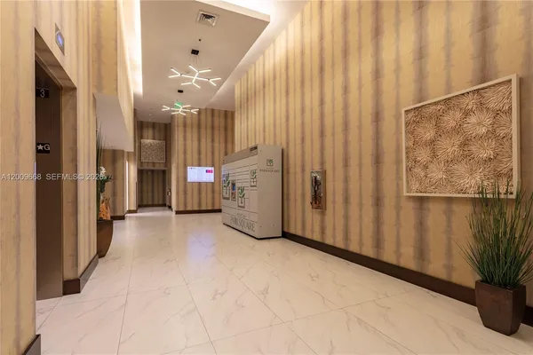 $5,000 | 2960 Northeast 207th Street, Unit 904, Aventura, FL 33180
