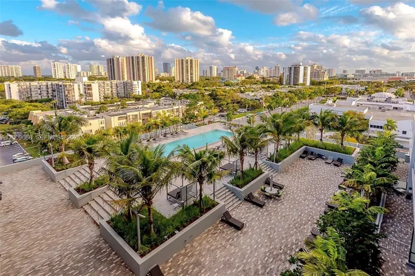 $5,000 | 2960 Northeast 207th Street, Unit 904, Aventura, FL 33180