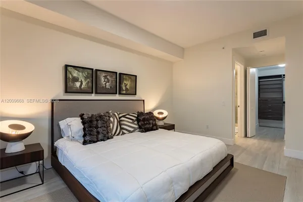 $5,000 | 2960 Northeast 207th Street, Unit 904, Aventura, FL 33180
