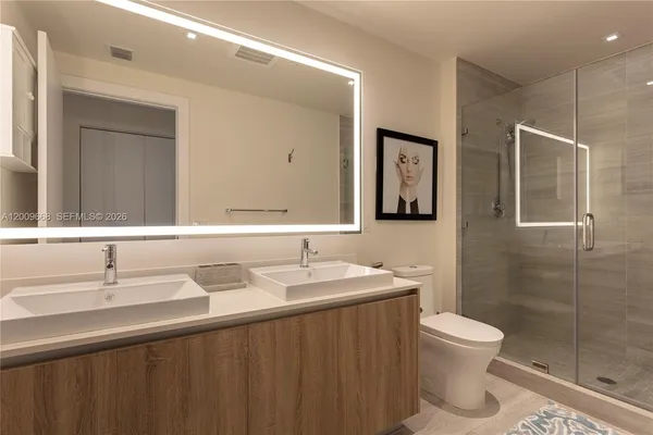 $5,000 | 2960 Northeast 207th Street, Unit 904, Aventura, FL 33180