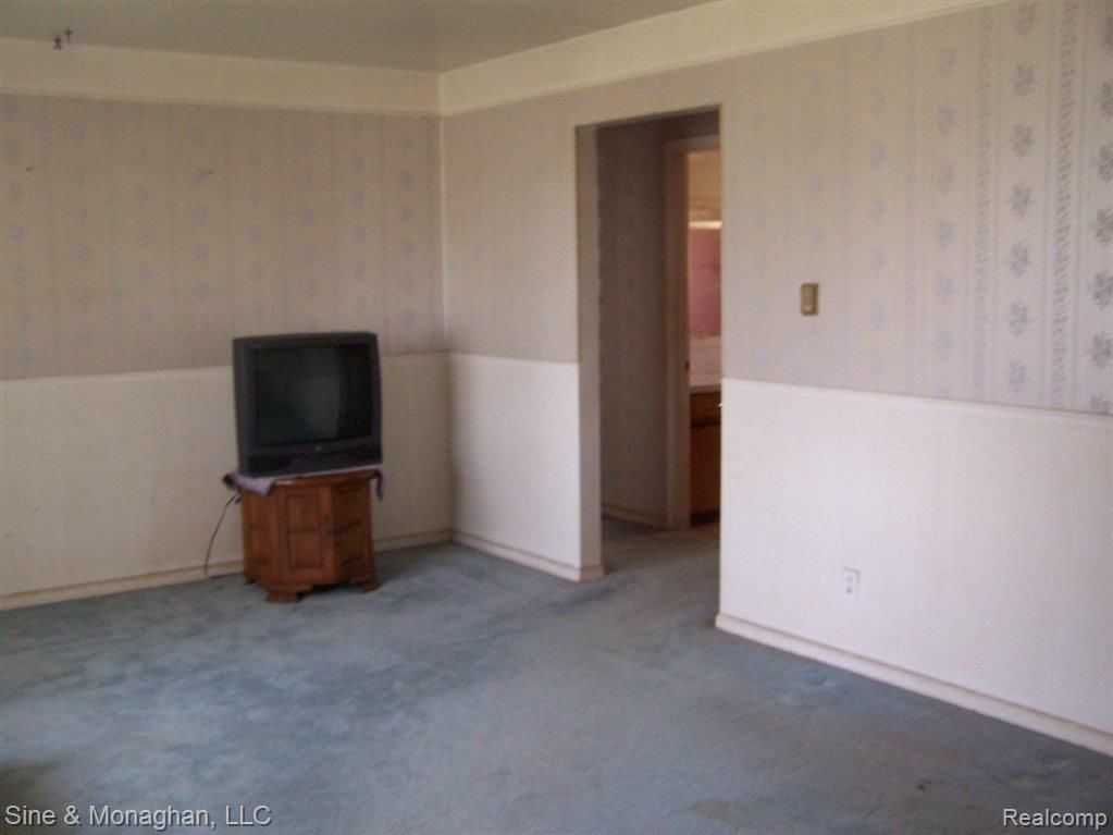 6652 Springborn Road East China, MI 48054 - Photo 7 of 8 7.JPG