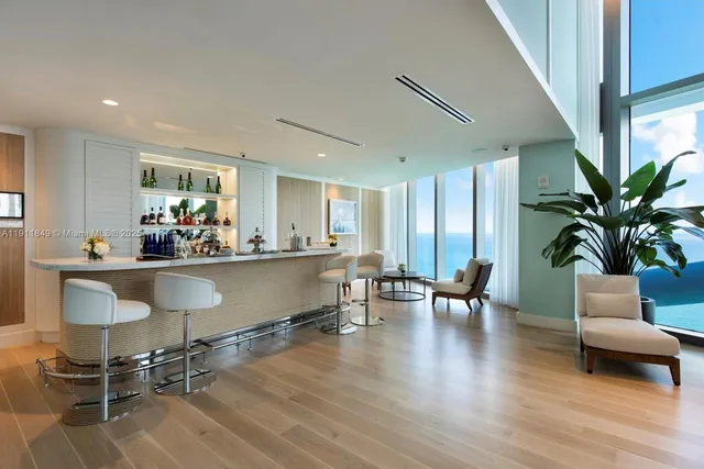 $13,900 | 15701 Collins Avenue, Unit 703, Sunny Isles Beach, FL 33160