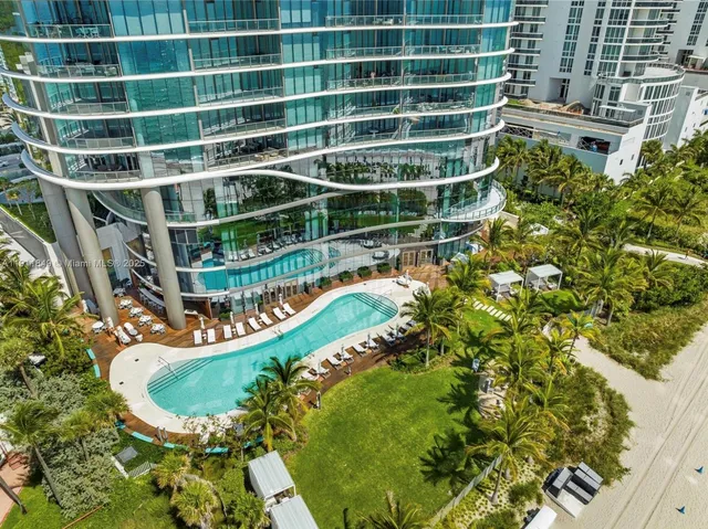 $13,900 | 15701 Collins Avenue, Unit 703, Sunny Isles Beach, FL 33160