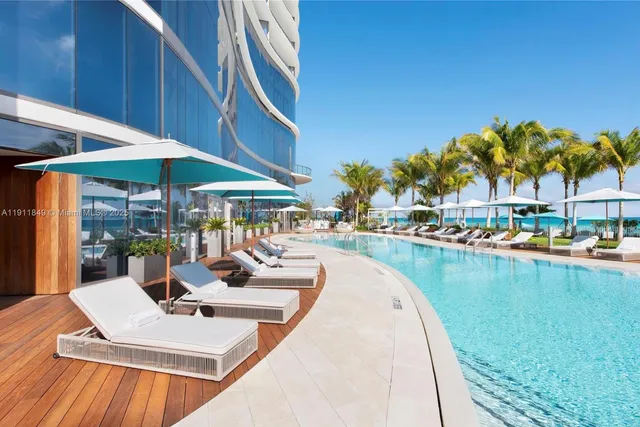 $13,900 | 15701 Collins Avenue, Unit 703, Sunny Isles Beach, FL 33160