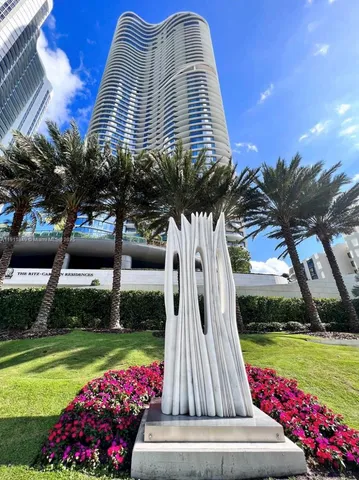 $13,900 | 15701 Collins Avenue, Unit 703, Sunny Isles Beach, FL 33160
