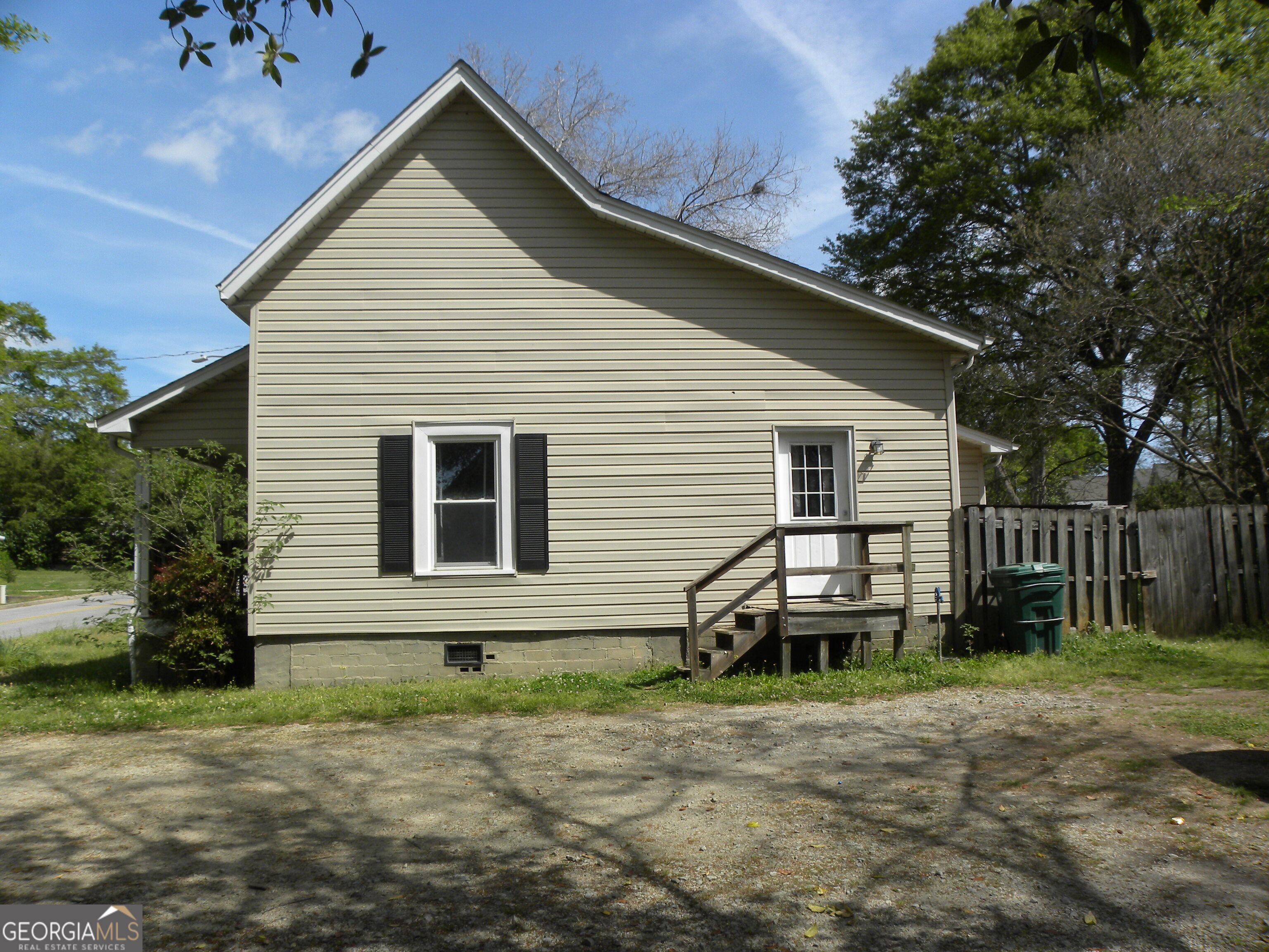 225 South Webb Street Hartwell, GA 30643 - Photo 24 of 24 a front view of a house with garage