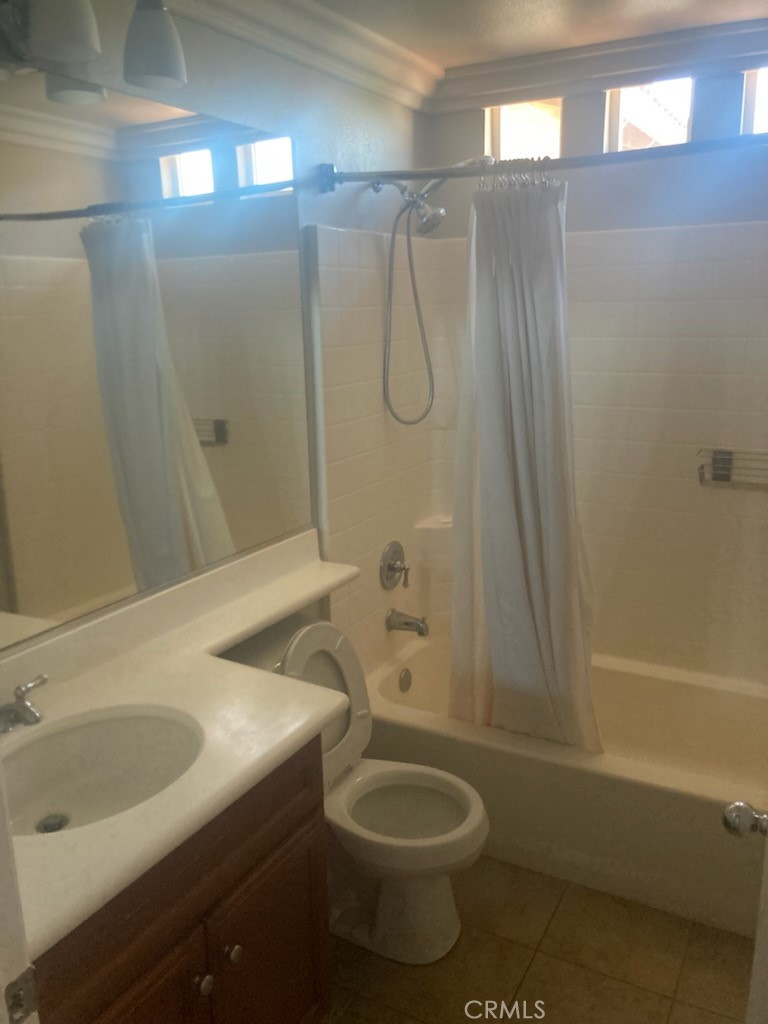 61 Autumn Irvine, CA 92602 - Photo 3 of 14 a bathroom with a sink toilet and shower