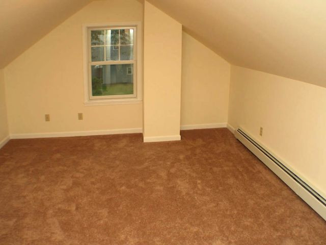 2073 Chepstow Road Rotterdam, NY 12303 - Photo 11 of 12 Photo 11