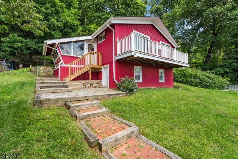 106 Seneca Lake Road Sparta, NJ 07871 - Photo 3 of 24