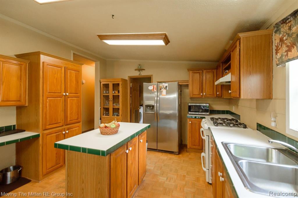 13396 Capernall Road Carleton, MI 48117 - Photo 4 of 47