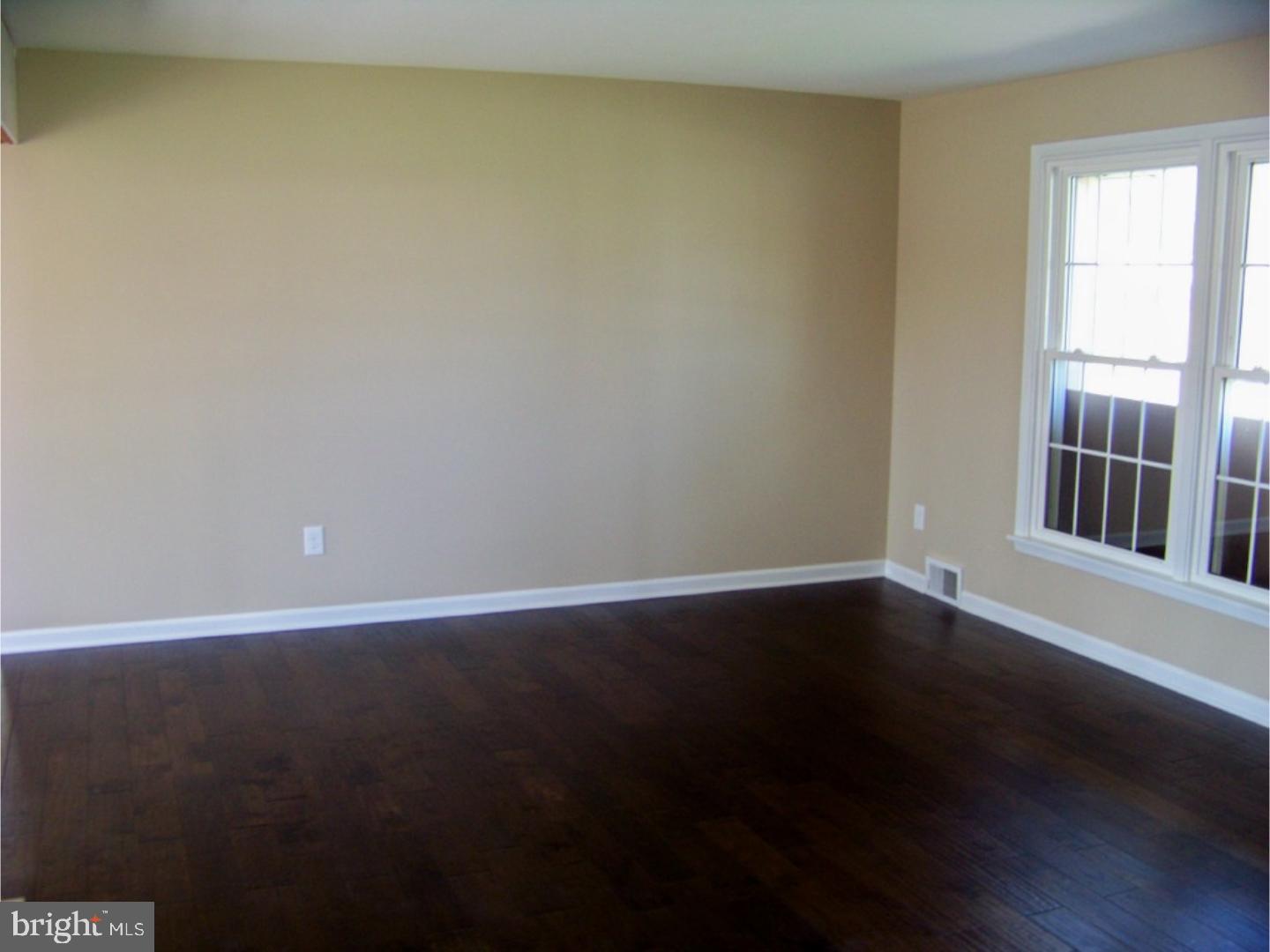 3008 Appledale Road Norristown, PA 19403 - Photo 3 of 22 Living Room