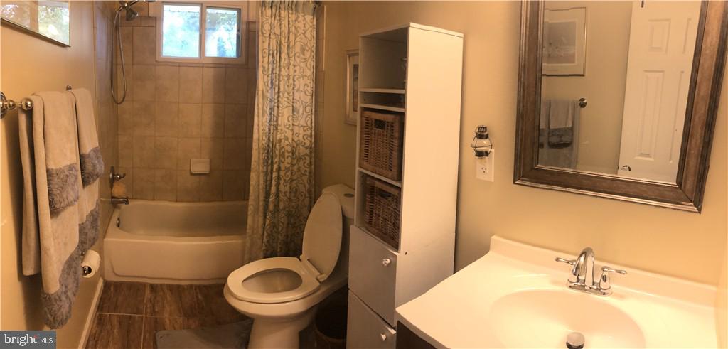 14840 Sugarland Road Poolesville, MD 20837 - Photo 15 of 28
