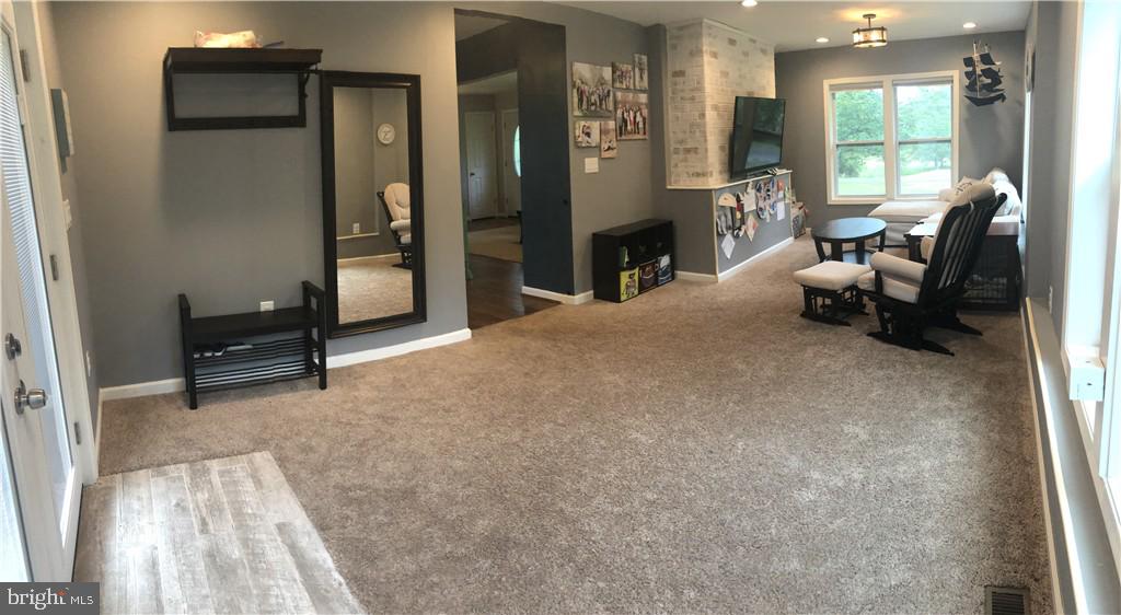 14840 Sugarland Road Poolesville, MD 20837 - Photo 6 of 28