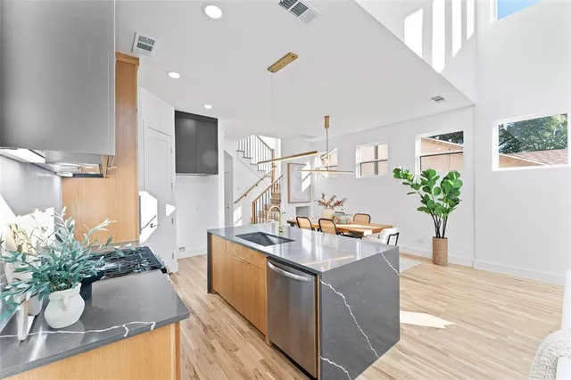 $599,900 | 2315 South Vernon Avenue, Dallas, TX 75224