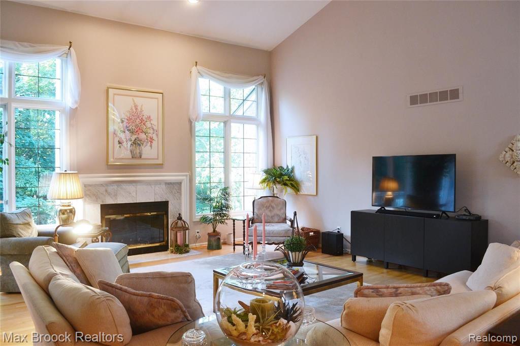3795 Warwick Drive Rochester Hills, MI 48309 - Photo 11 of 51