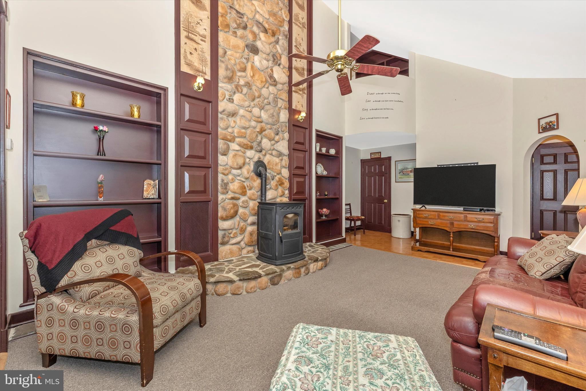 11007 Pleasant Walk Road Myersville, MD 21773 - Photo 10 of 63