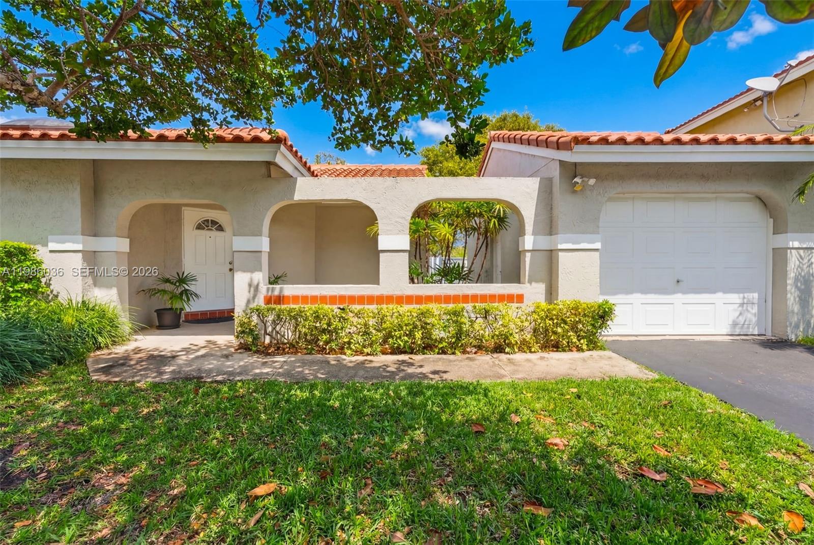 1495 Garden Road Weston, FL 33326 - Photo 5 of 32