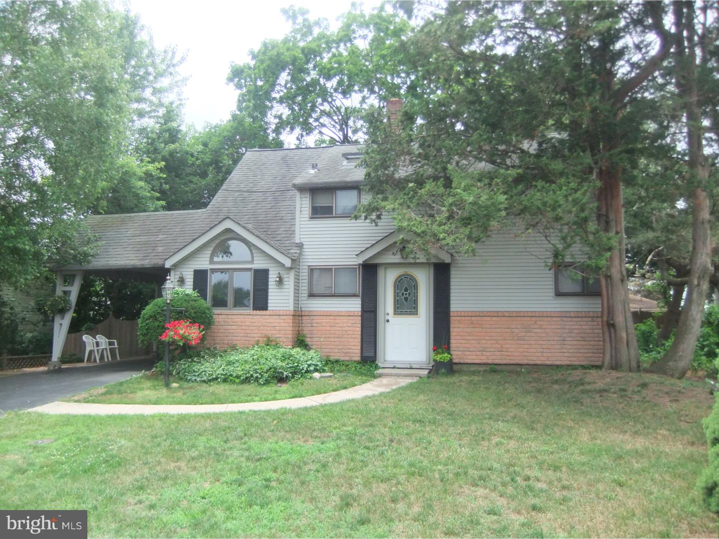 7 Winding Road Levittown, PA 19057 - Photo 1 of 25 Exterior Front