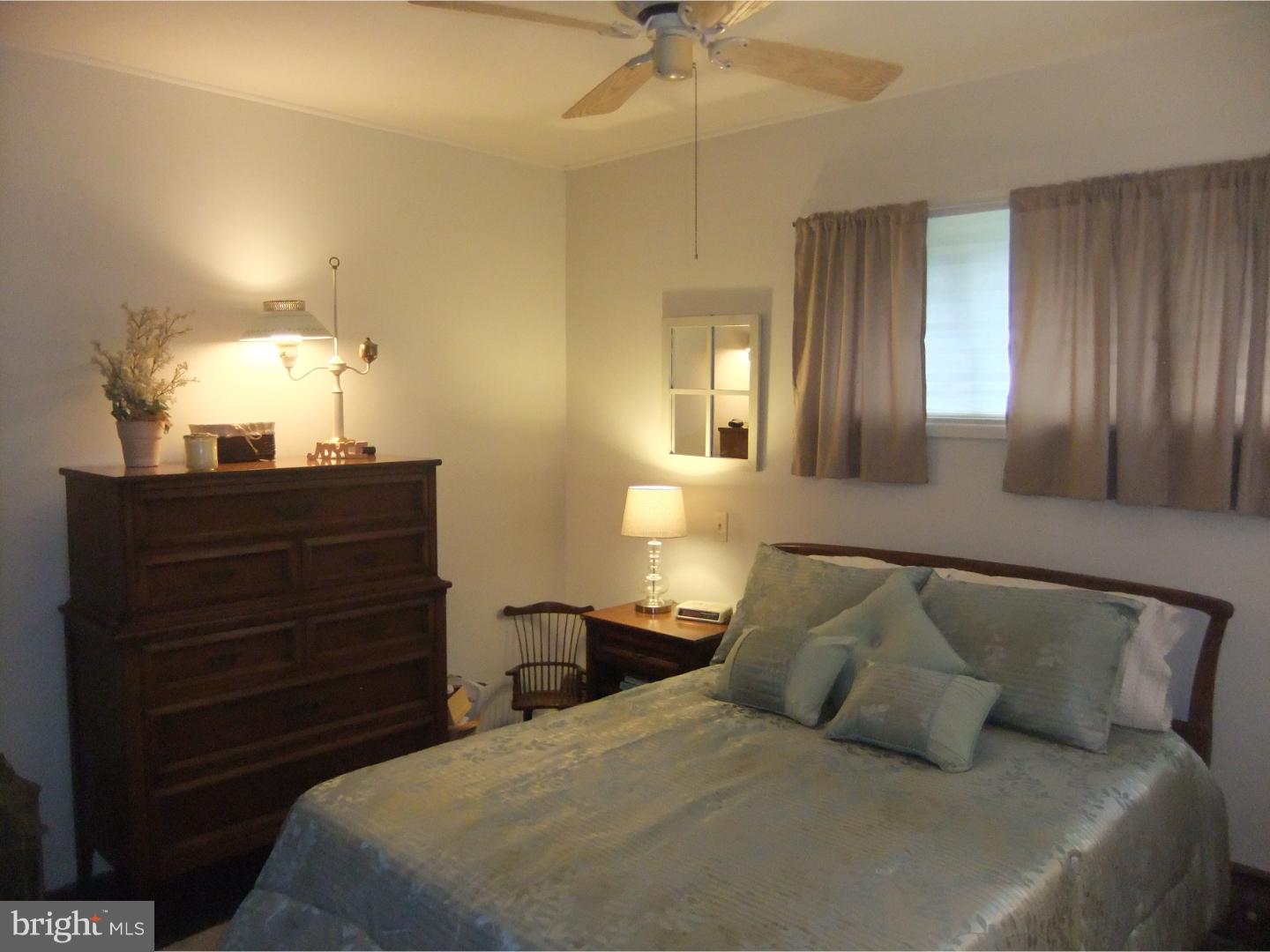 7 Winding Road Levittown, PA 19057 - Photo 13 of 25 Gallery Image 13
