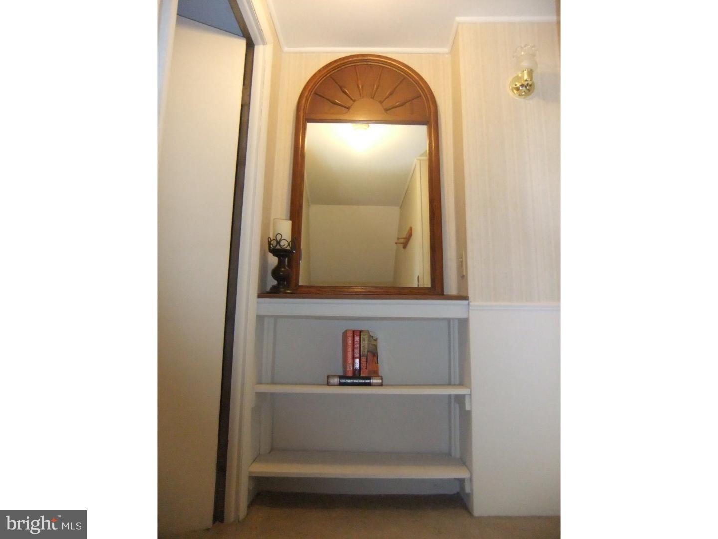 7 Winding Road Levittown, PA 19057 - Photo 15 of 25 Hallway
