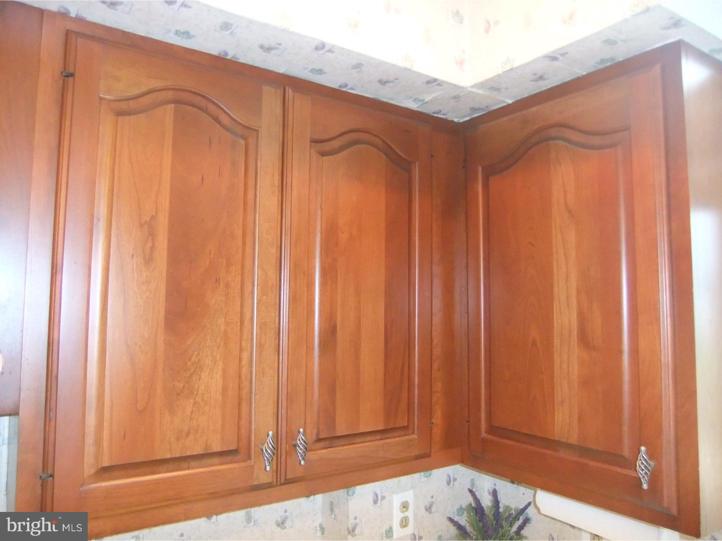 7 Winding Road Levittown, PA 19057 - Photo 9 of 25 Gallery Image 9