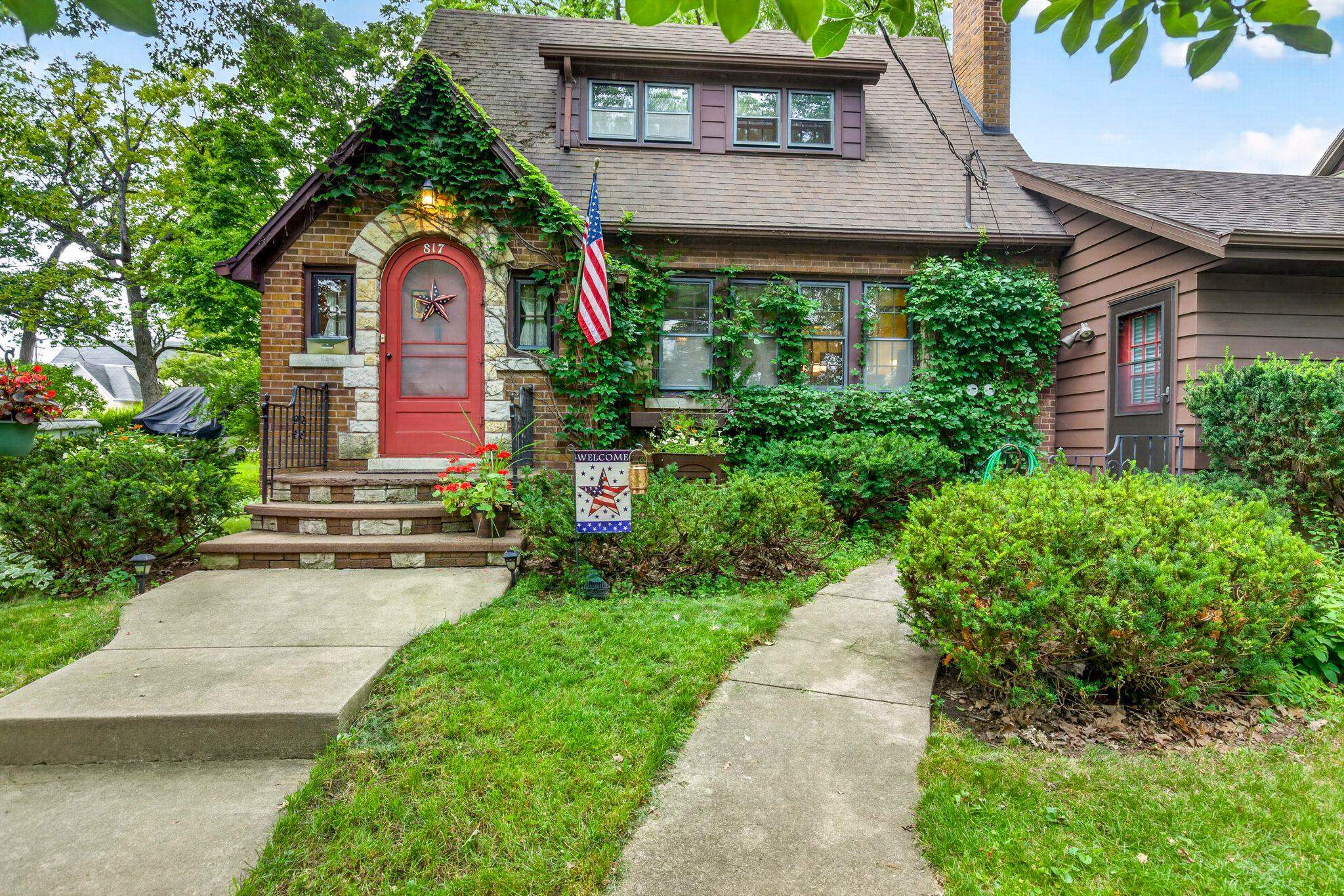 817 Spring Street Kaukauna, WI 54130 - Photo 2 of 62 Gallery Image 2
