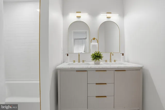 $650,000 | 4563 Airlie Way, Annandale, VA 22003