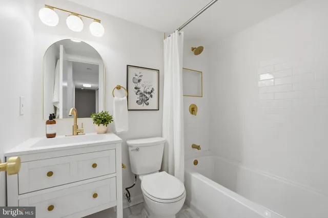 $650,000 | 4563 Airlie Way, Annandale, VA 22003