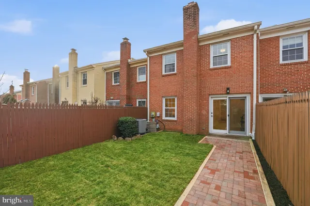 $650,000 | 4563 Airlie Way, Annandale, VA 22003