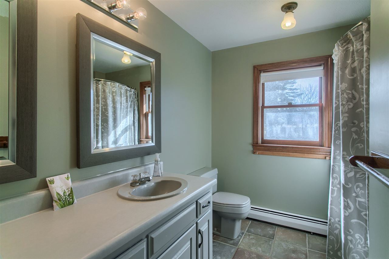 11 Meadowbrook Road Derry, NH 03038 - Photo 17 of 28