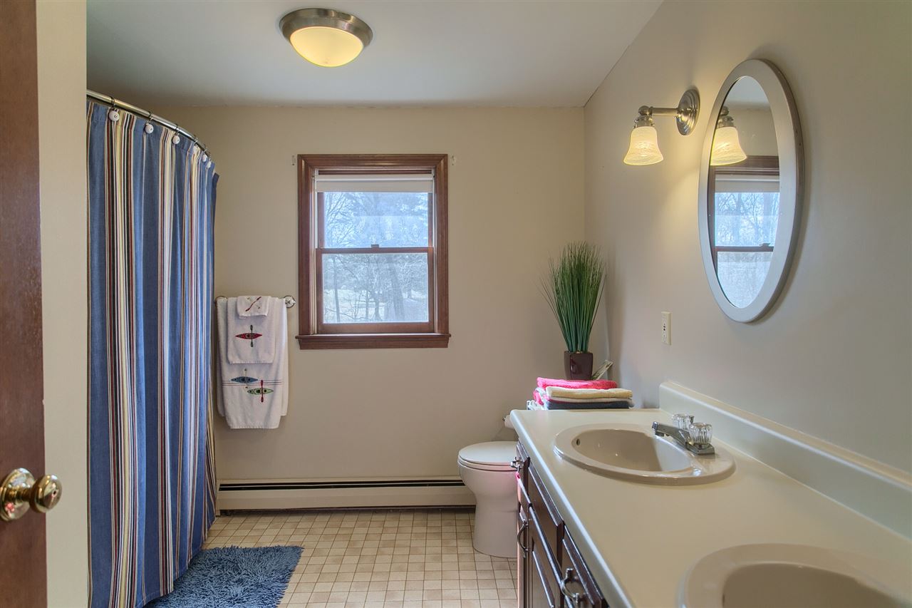 11 Meadowbrook Road Derry, NH 03038 - Photo 18 of 28