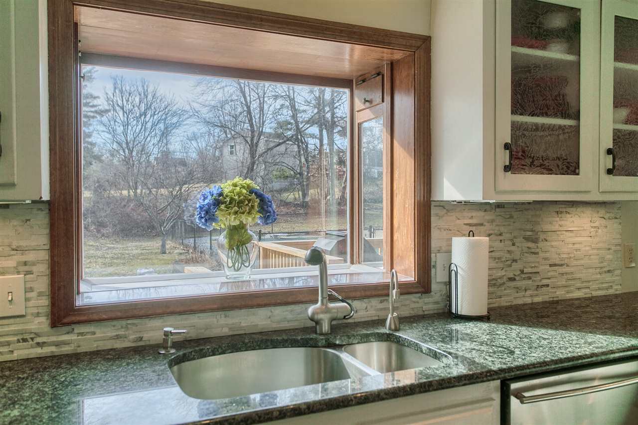 11 Meadowbrook Road Derry, NH 03038 - Photo 5 of 28