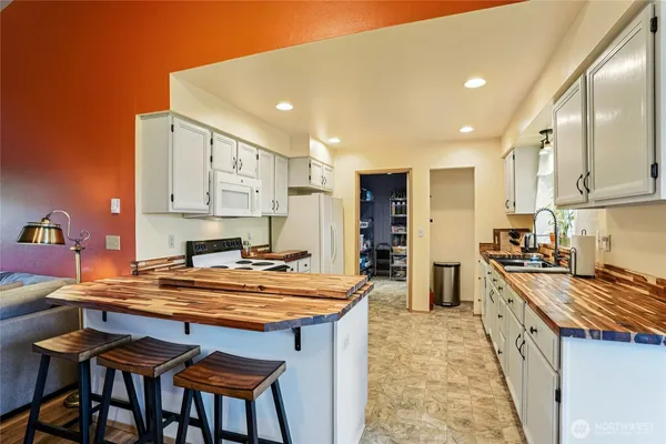 $750,000 | 9509 237th Street East, Graham, WA 98338