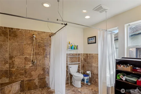 $750,000 | 9509 237th Street East, Graham, WA 98338