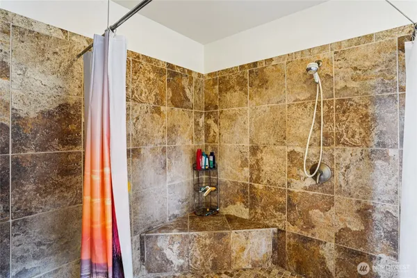 $750,000 | 9509 237th Street East, Graham, WA 98338